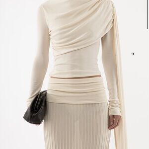 Arakii Slanted Long Sleeve Top